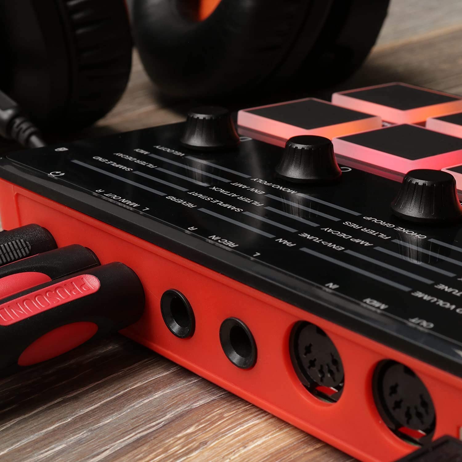 Akai Professional MPX16 SD Sample Recorder and Player Online price in India