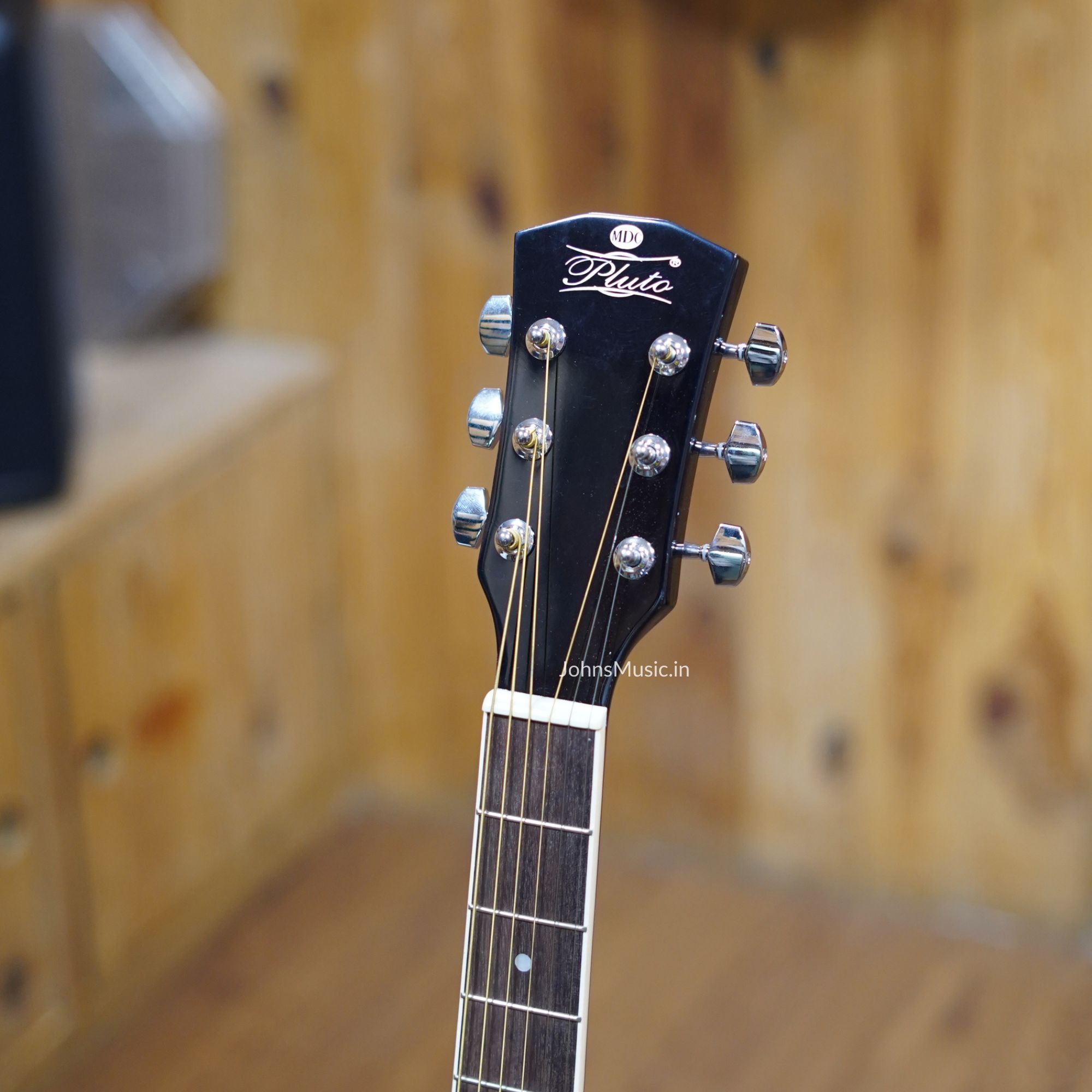 Pluto 39 inch medium beginner guitar price online in India