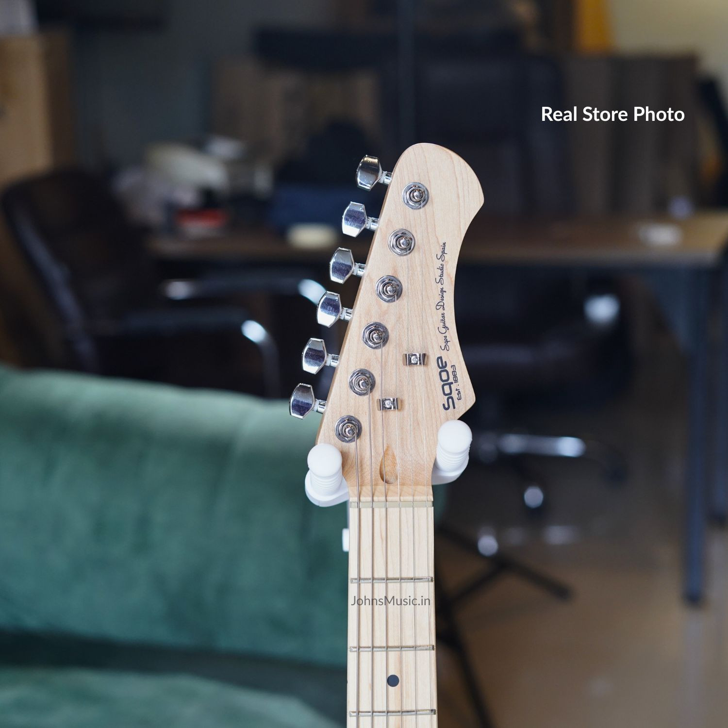 SQOE SEST250 Electric Guitar - Image 13