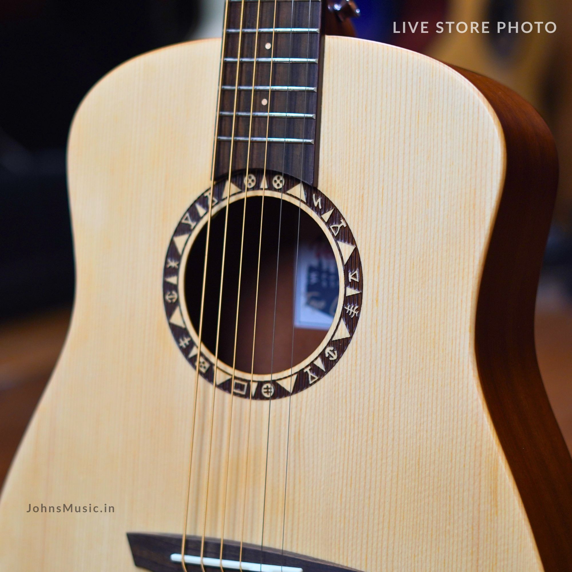 Veelah TOGO-S Solid Spruce Acoustic Travel Guitar online in India at johnsmusicin at the lowest price Online price in India