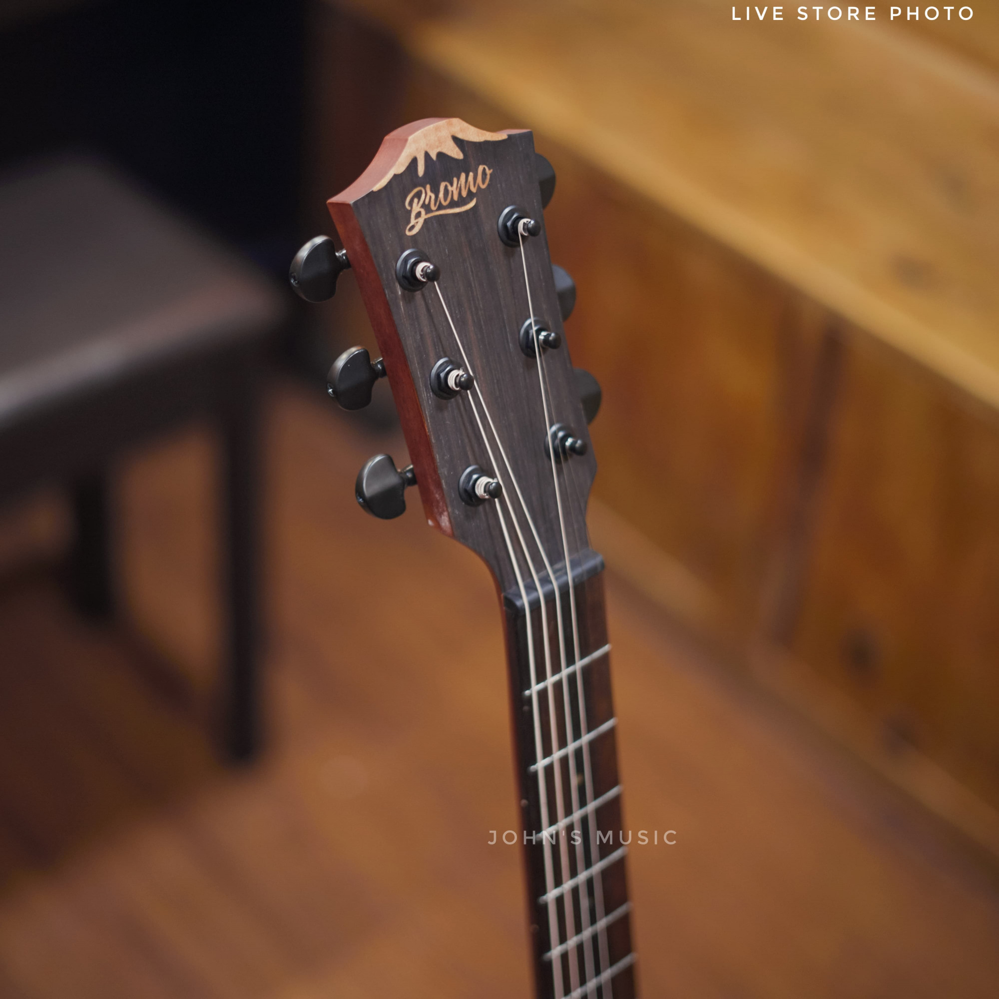 Bromo BAT2m acoustic guitar online price in India