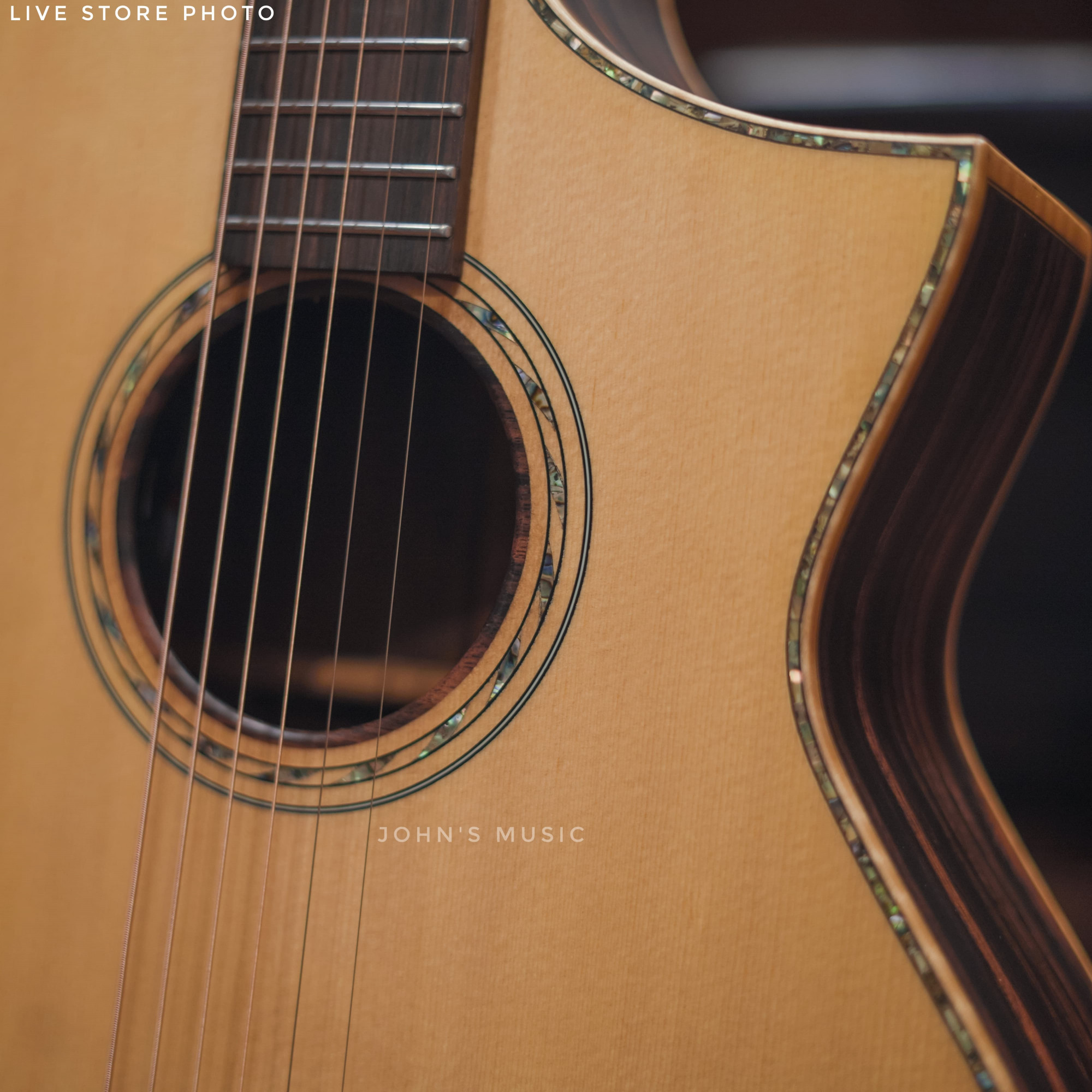 Bromo BAR5ce acoustic guitar online price in India