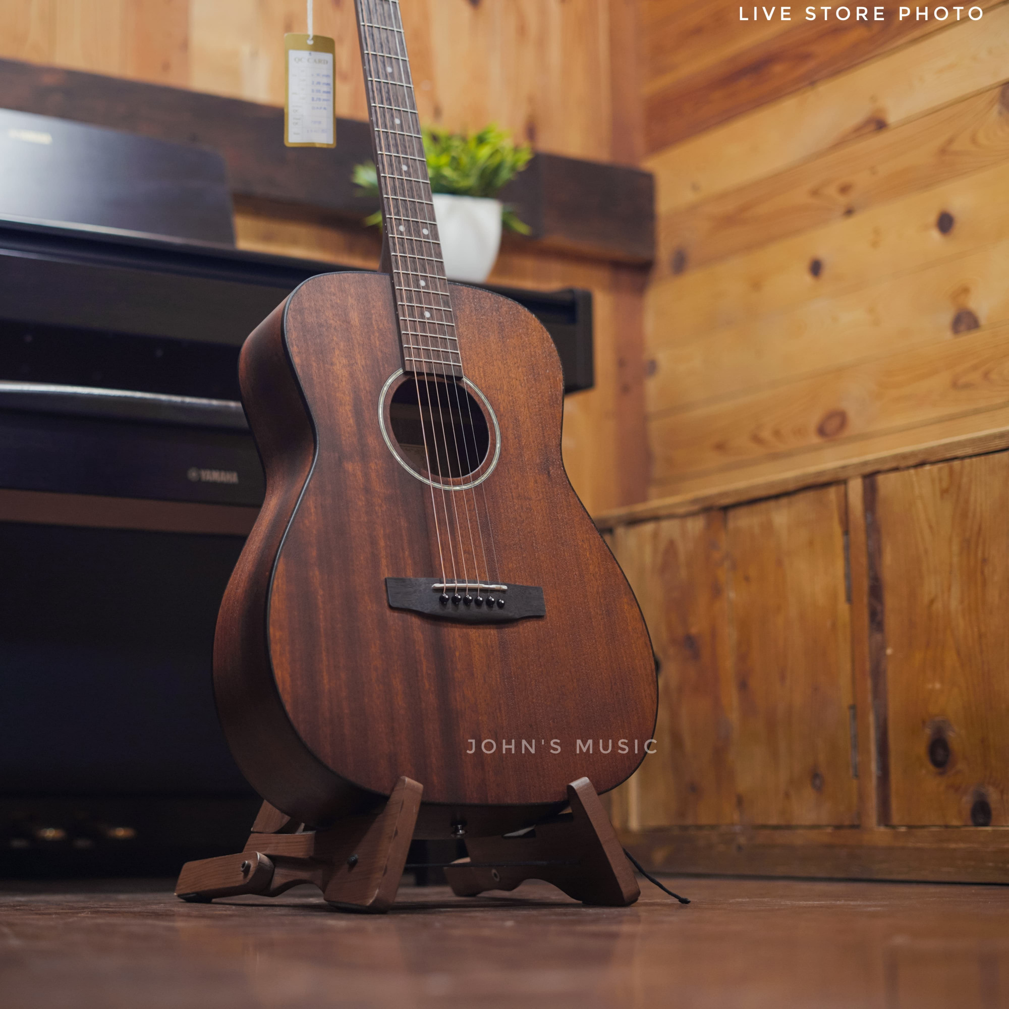 Cort AF510 acoustic guitar online price in india