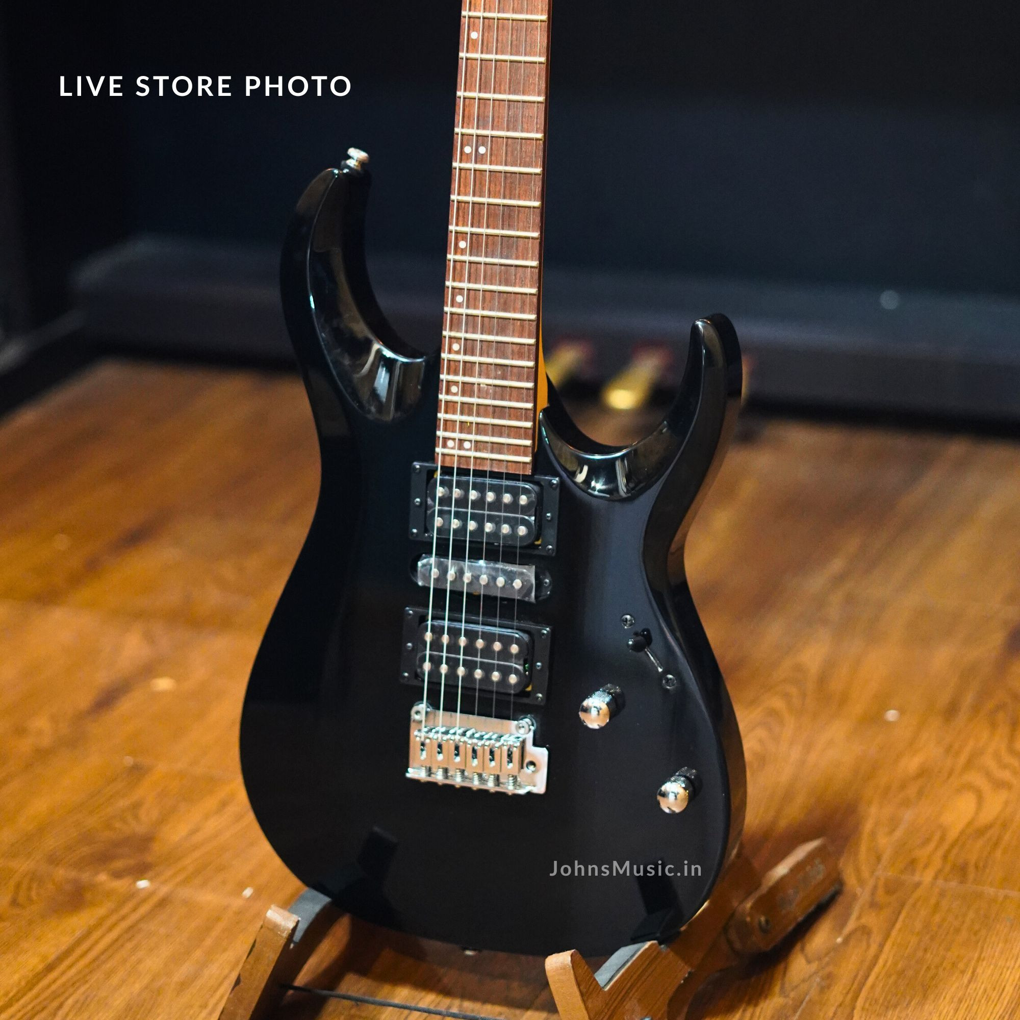 Cort X200 beginner electric guitar online price in india