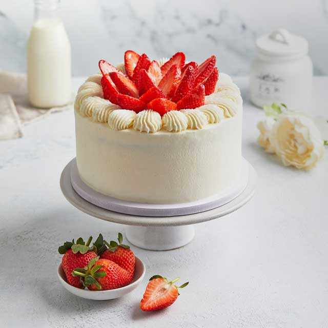 Strawberry Cream Cake  Eggless 
