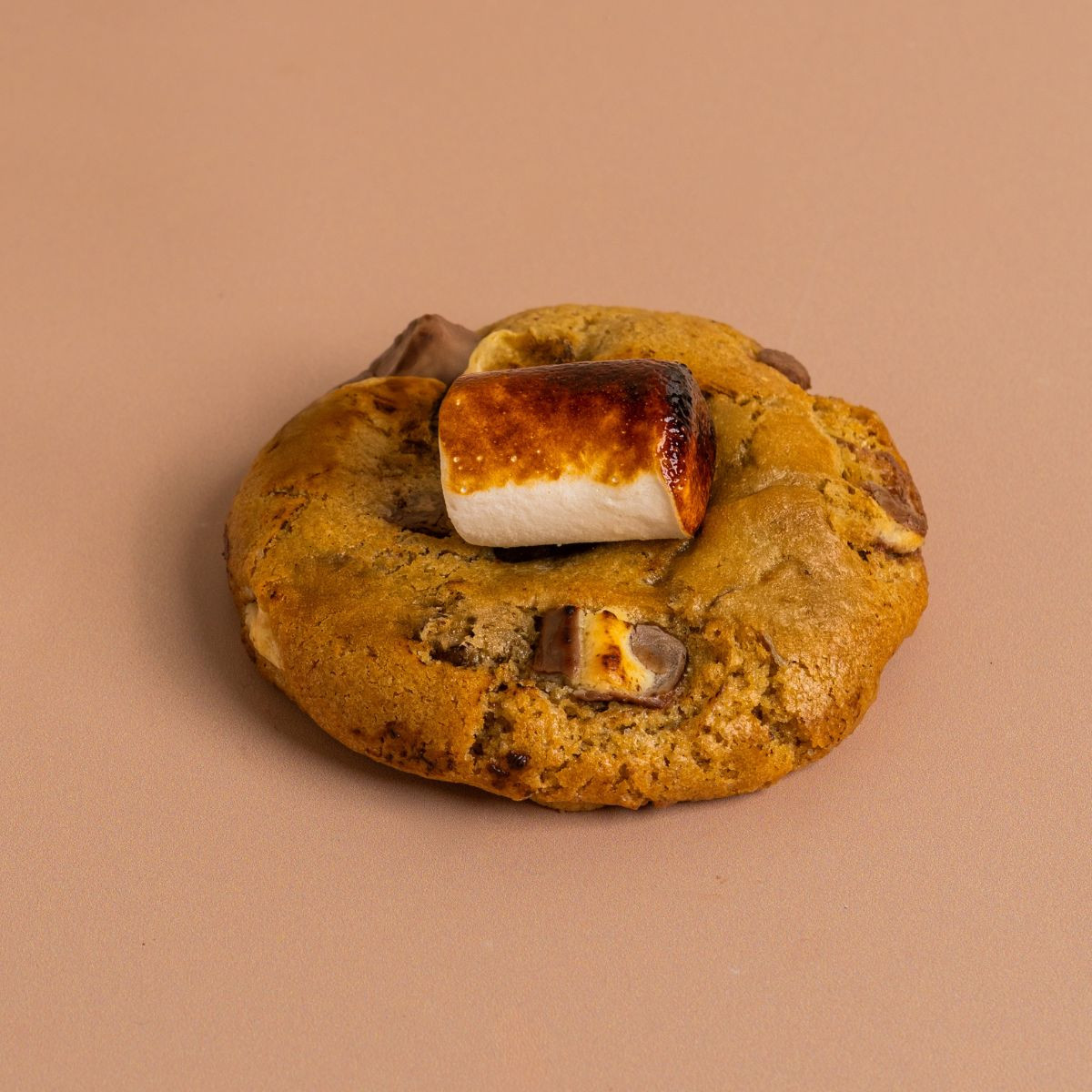 Kinder Bueno Smores cookie