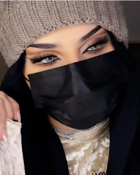 Maroun gray