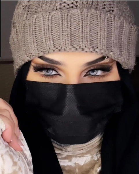 Maroun gray