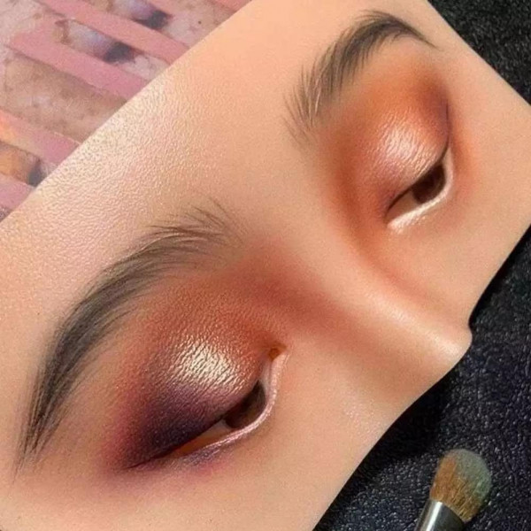 Silicone eyes