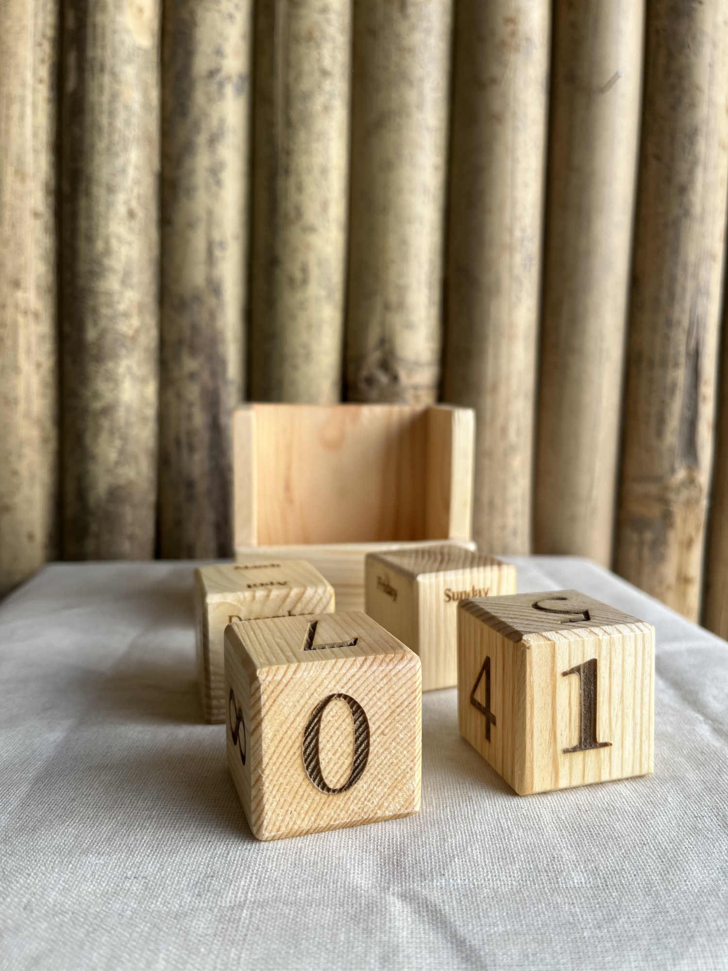 Wooden Cube Perpetual Calendar