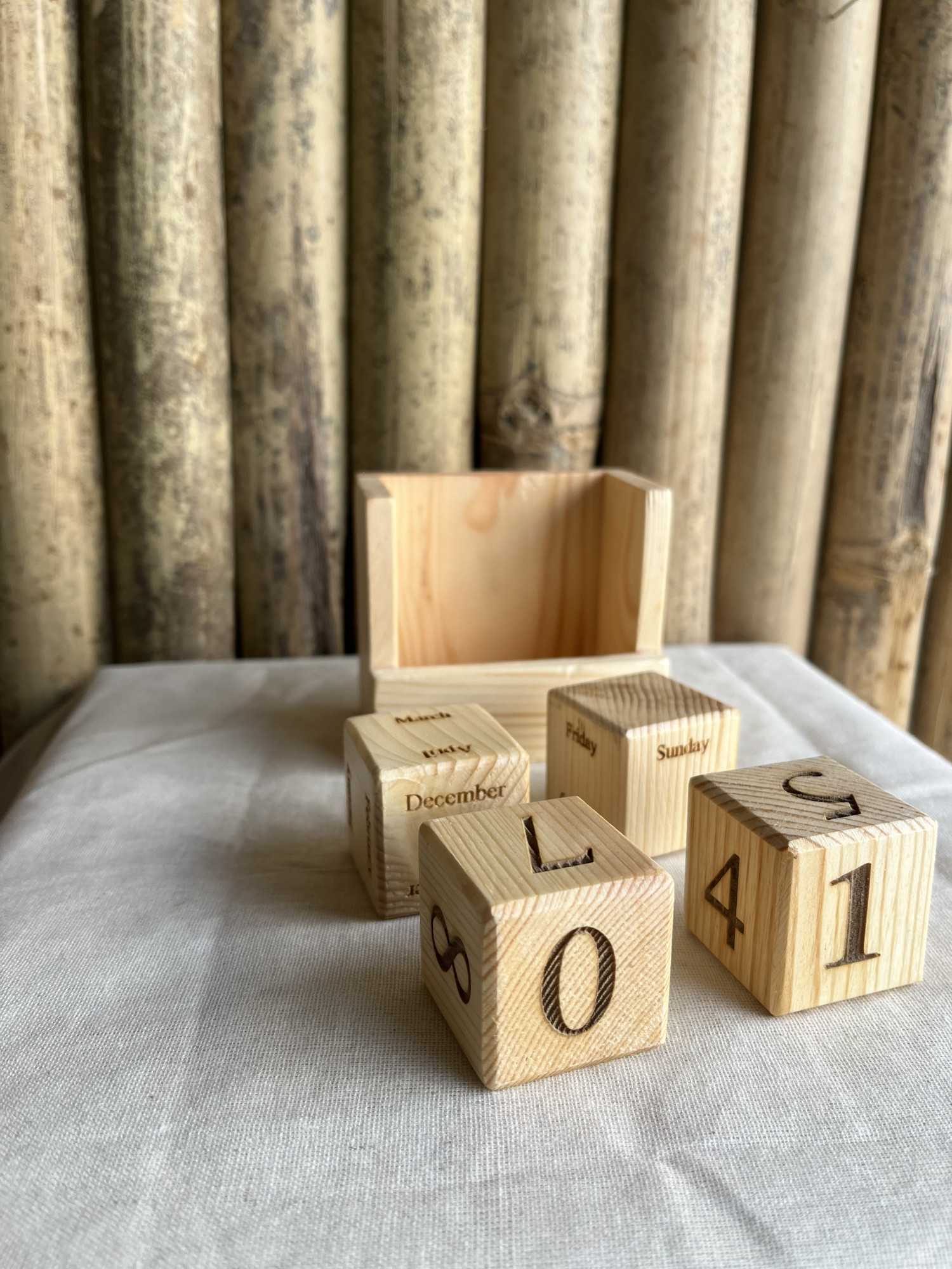 Wooden Cube Perpetual Calendar