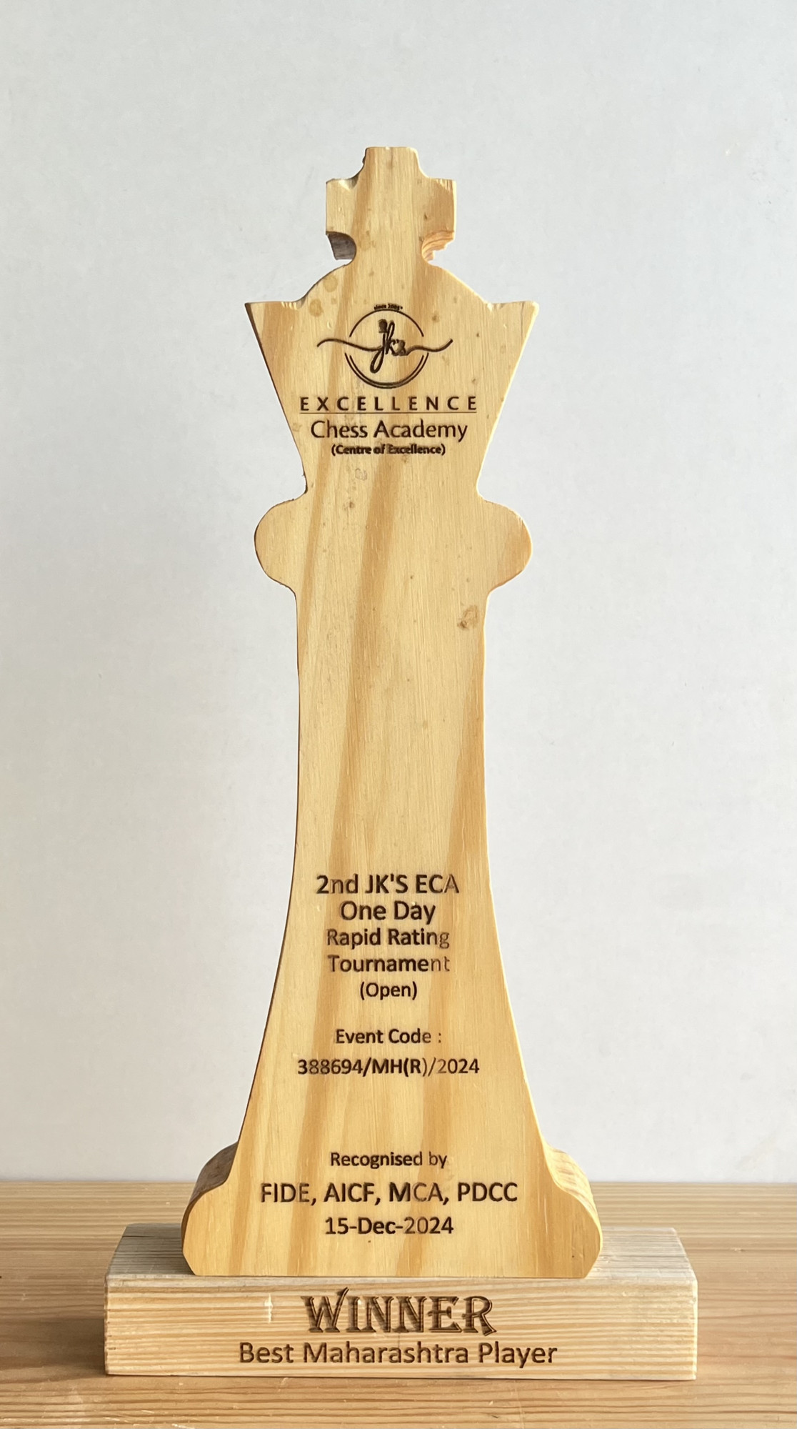 Wooden King Trophy