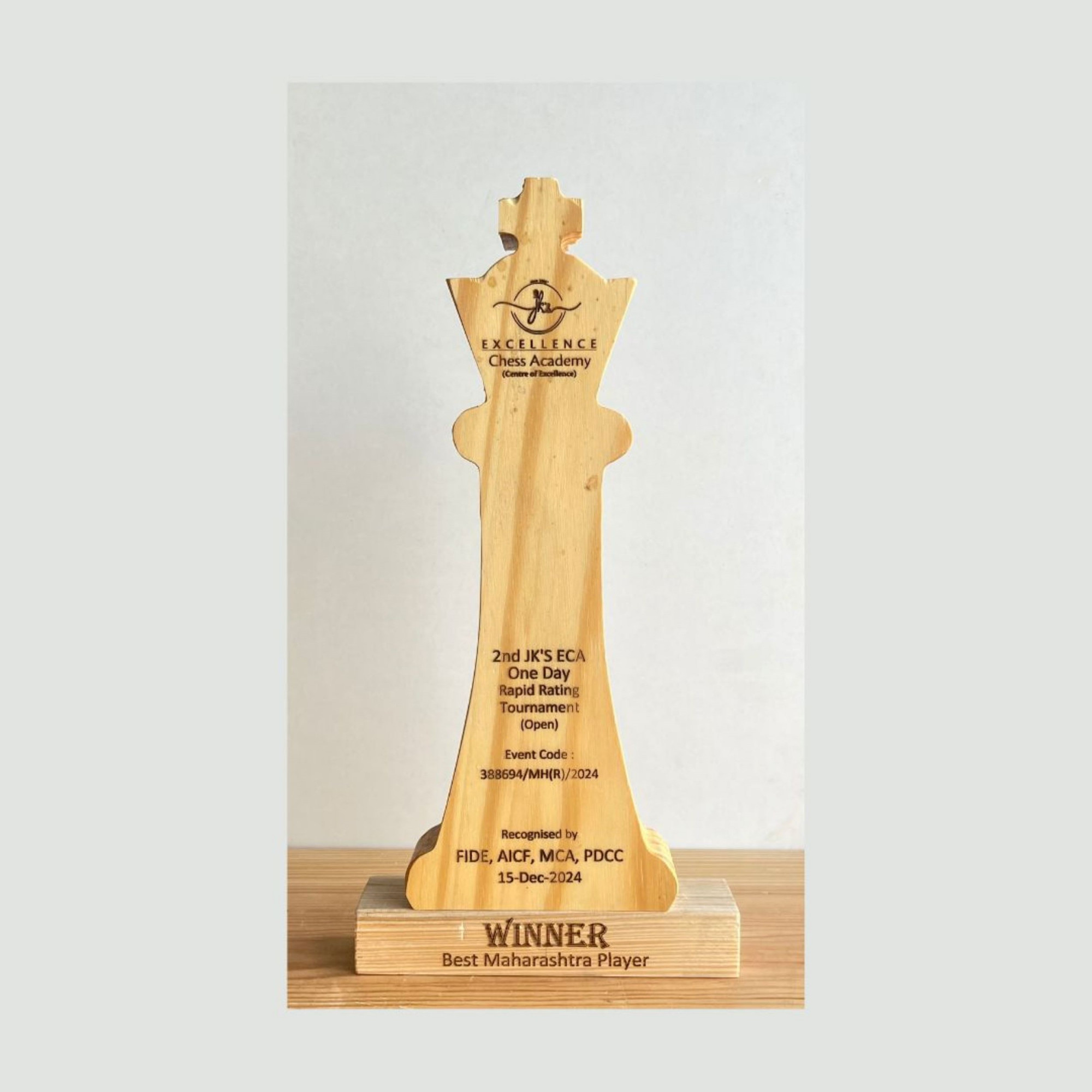 Wooden King Trophy
