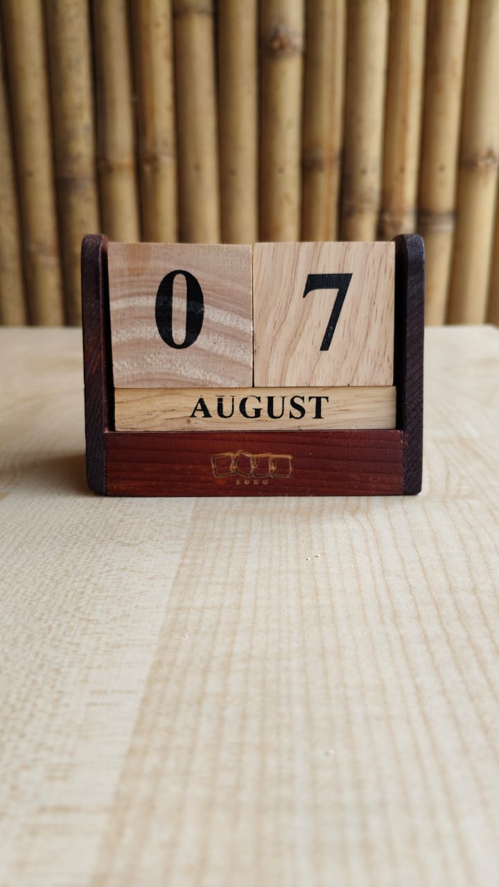 Wooden Cube Calendar