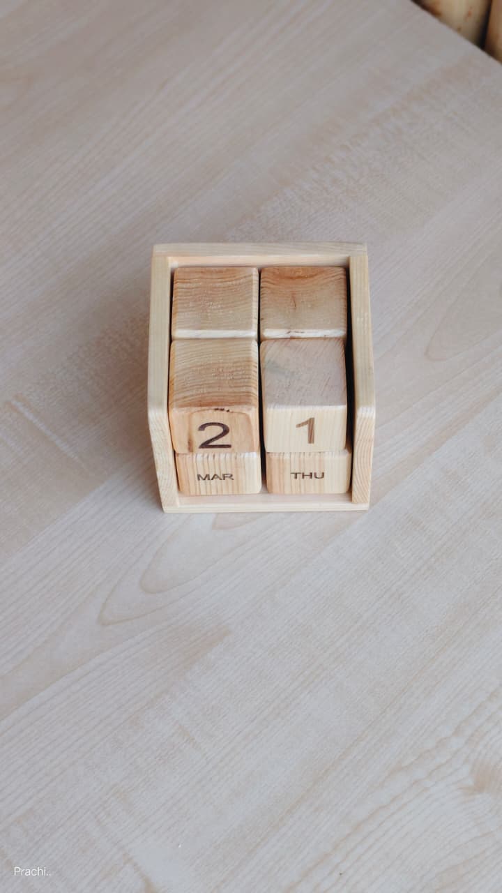 Wooden Cube Calendar