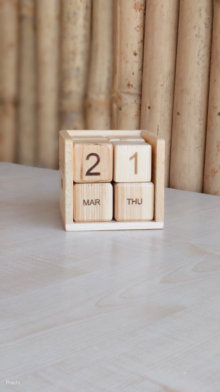 Wooden Cube Calendar