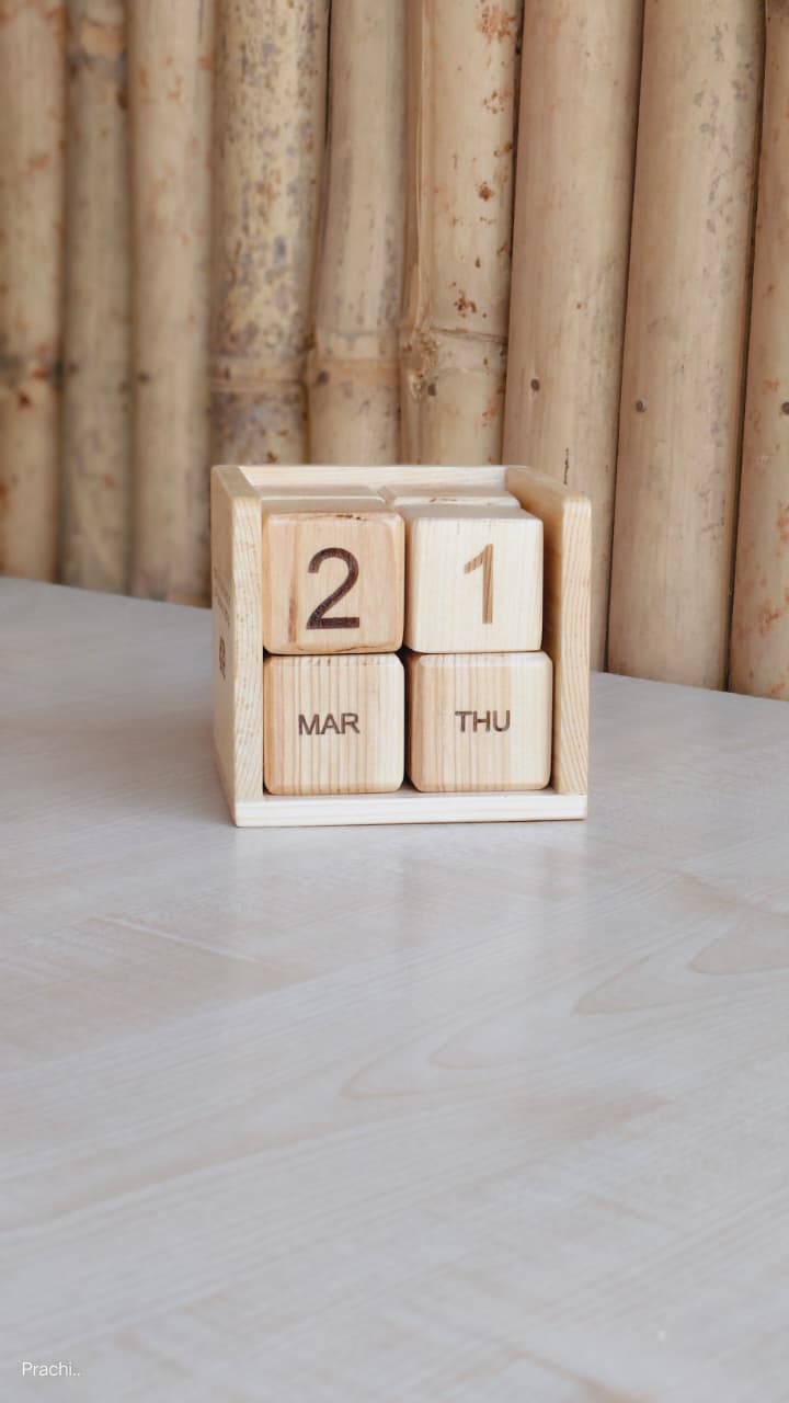 Wooden Cube Calendar