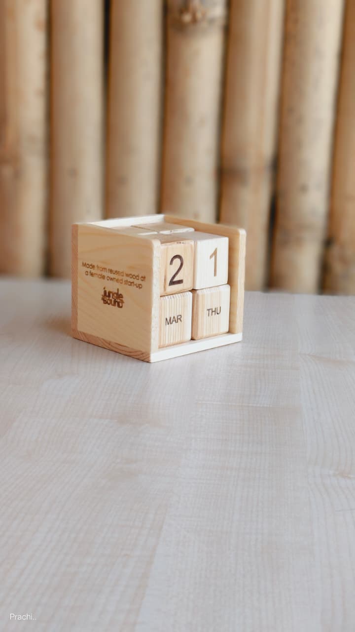 Wooden Cube Calendar