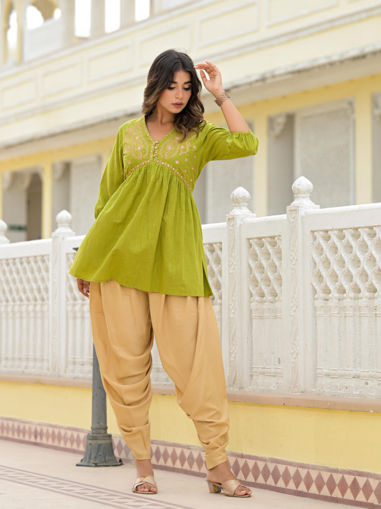 Women Gold Ethnic Motif Printed Cotton Top And Pant Co-Ord Set