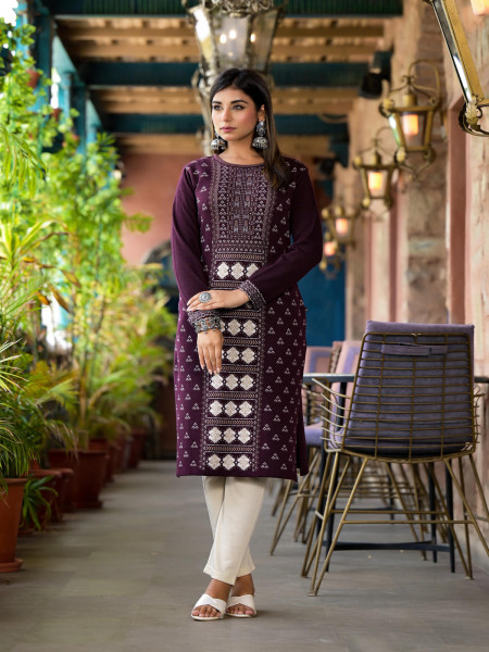 Mauve Ethnic Motif Printed Polycotton Winter Wear Kurta