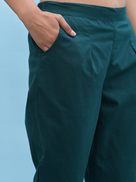 Juniper Women Green Solid Cotton Pants With Partially Elasticated Waistband And Two Side Pockets