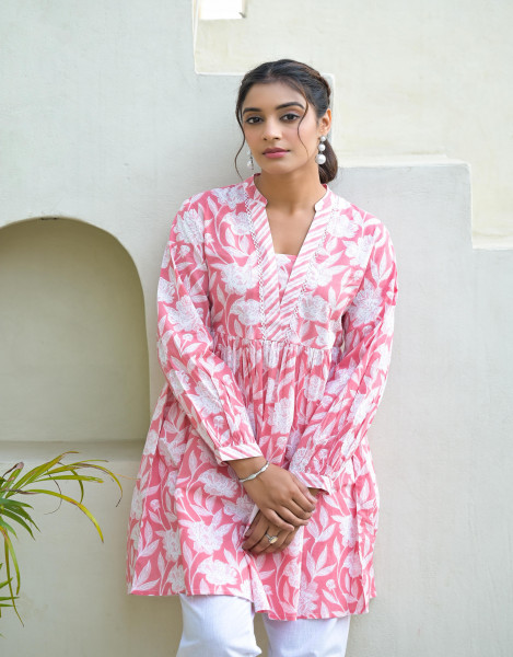 Peach Floral Printed Cotton Tunic With Lace