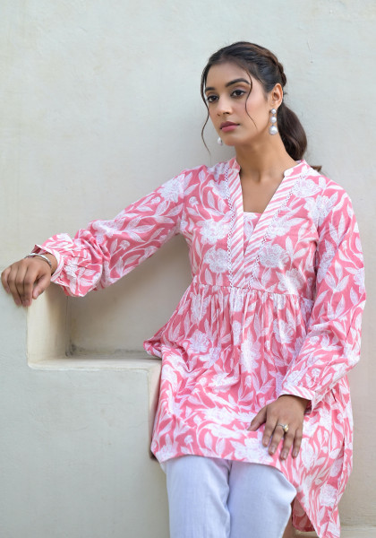 Peach Floral Printed Cotton Tunic With Lace