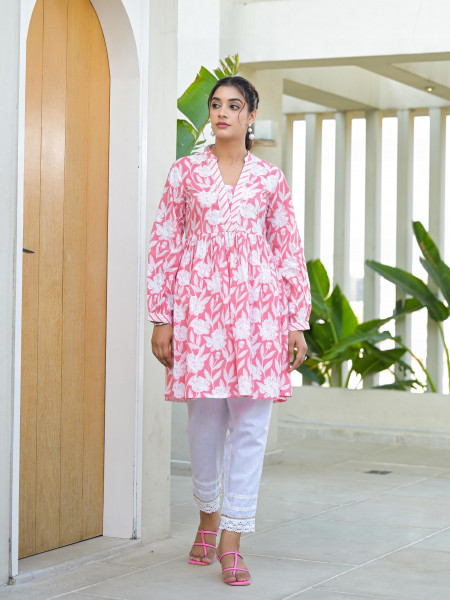 Peach Floral Printed Cotton Tunic With Lace