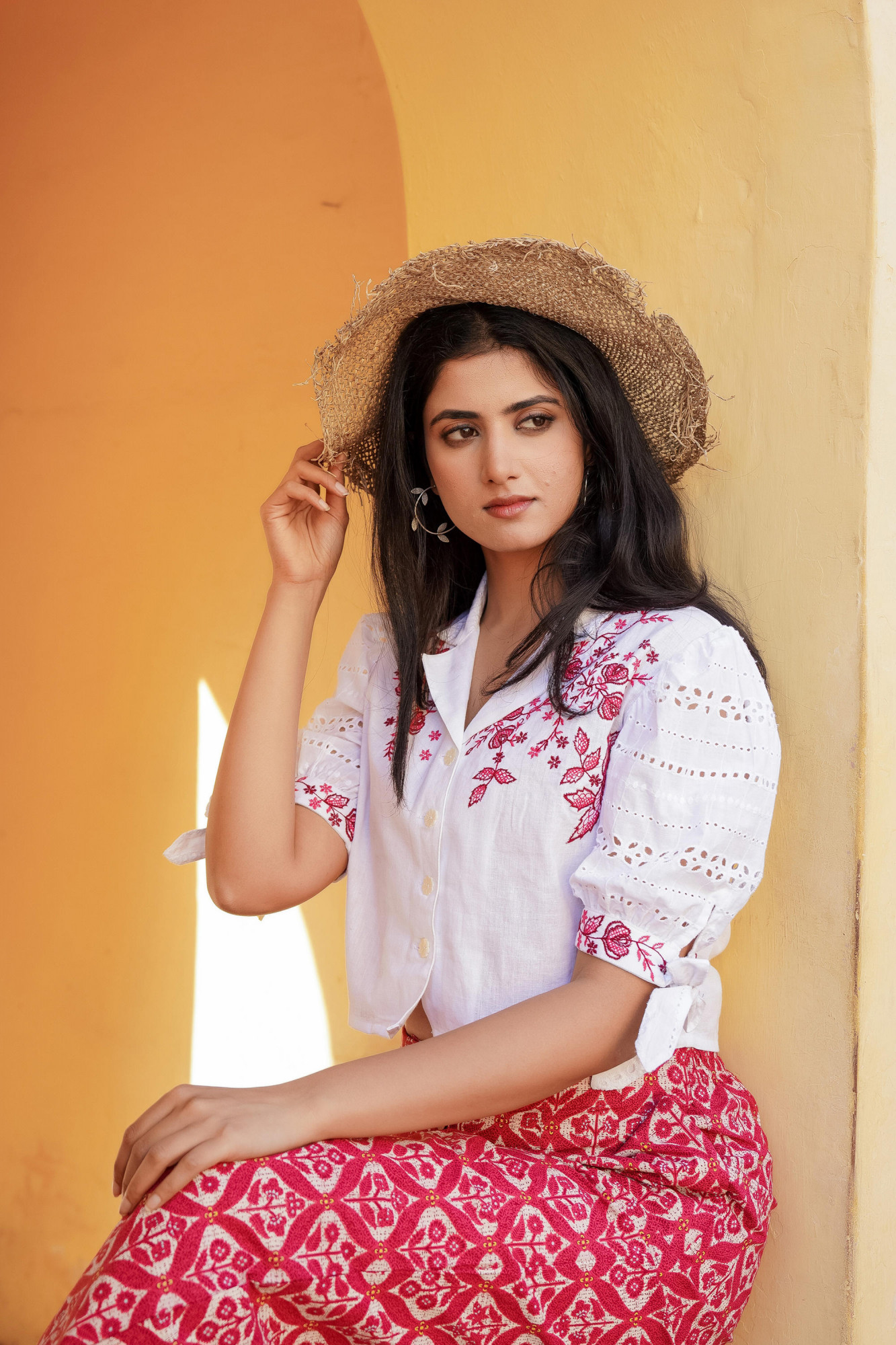 Off White & Maroon Floral Printed Viscose Top & Pant With Thread Work