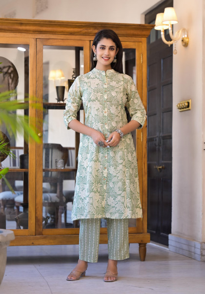 GREEN Floral Printed Poly Cotton Kurta and Pant Set