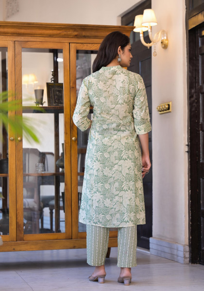 GREEN Floral Printed Poly Cotton Kurta and Pant Set