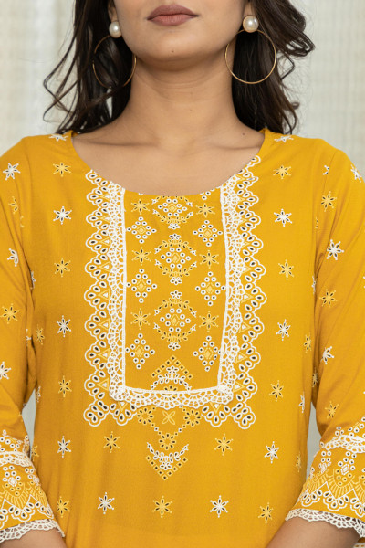 Mustard Ethnic Motif Printed Viscose Kurta  With Lace