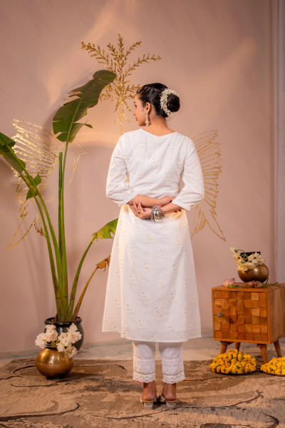 Cotton White  Embroidered Kurta