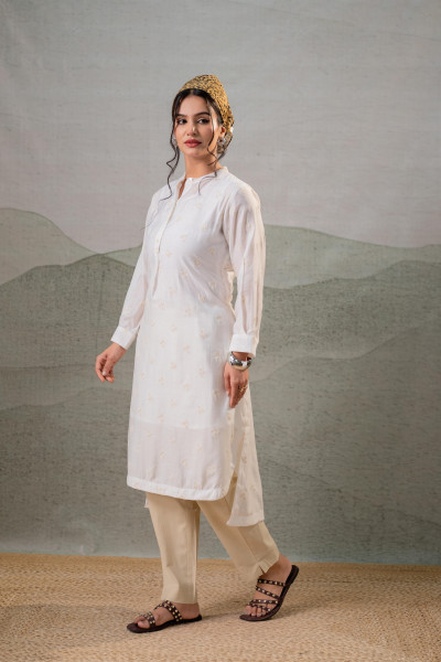White  Embroidered Kurta