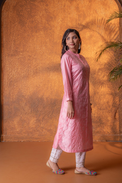 Gulnaar Peach Foil Print Kurta