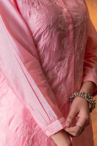 Gulnaar Peach Foil Print Kurta