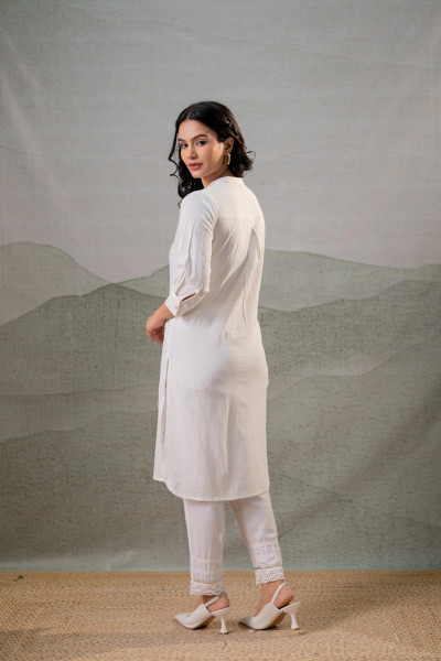 Cotton Bloom White Textured Straight Kurta