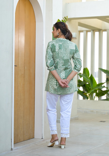 Green Geometric Printed Viscose Tunic With Buttons