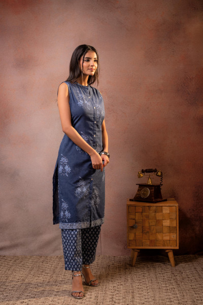 Indigo Vana Sleeveless Heritage Kurta Set