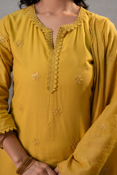 Mustard Grace Minimal Suit Set