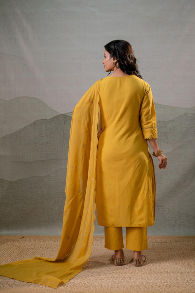 Mustard Grace Minimal Suit Set