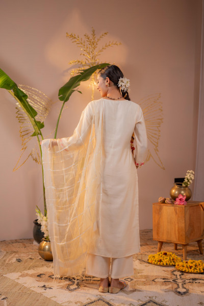 Ivory Coral Blossom Printed Kurta Pant And Dupatta Set