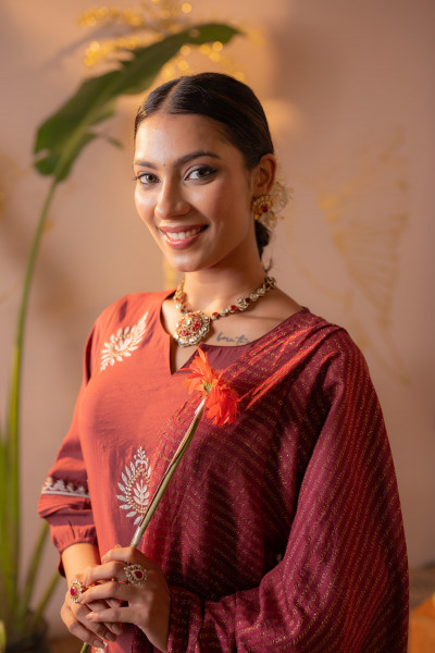 Rosegold Ethnic Buti Kurta Set with Textured Dupatta