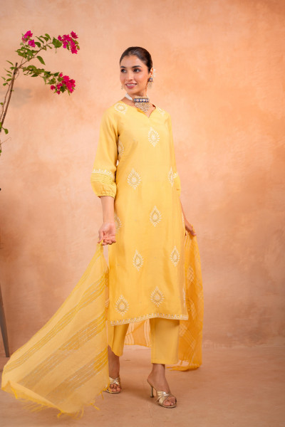 Yellow Ethnic Buti Kurta Set with Textured Dupatta