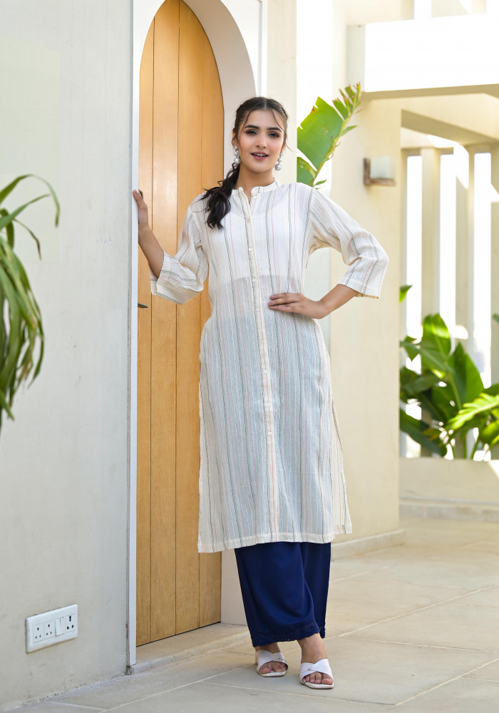 Ivory Solid Cotton Kurta With Thread Work &amp; Button Closure