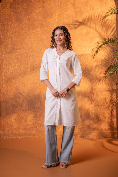 White Lace-Detailed  Kurta