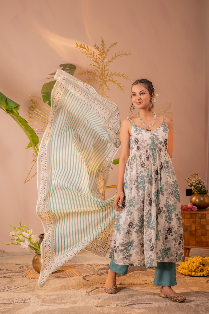 Ivory Meadow Bloom Kurta Pant And Dupatta Set