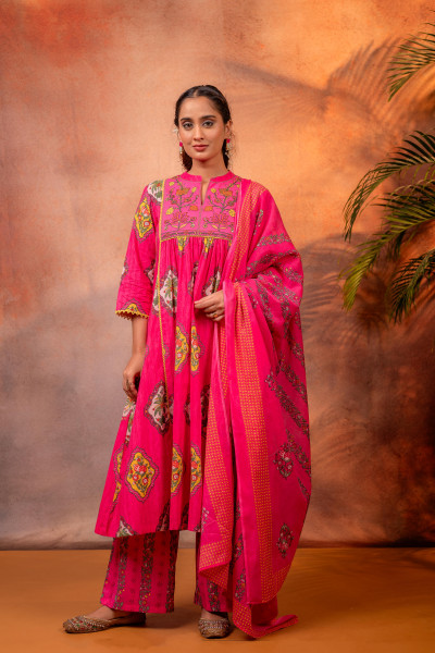 Graceful Fuchsia Floral Anarkali Kurta Set with Dupatta