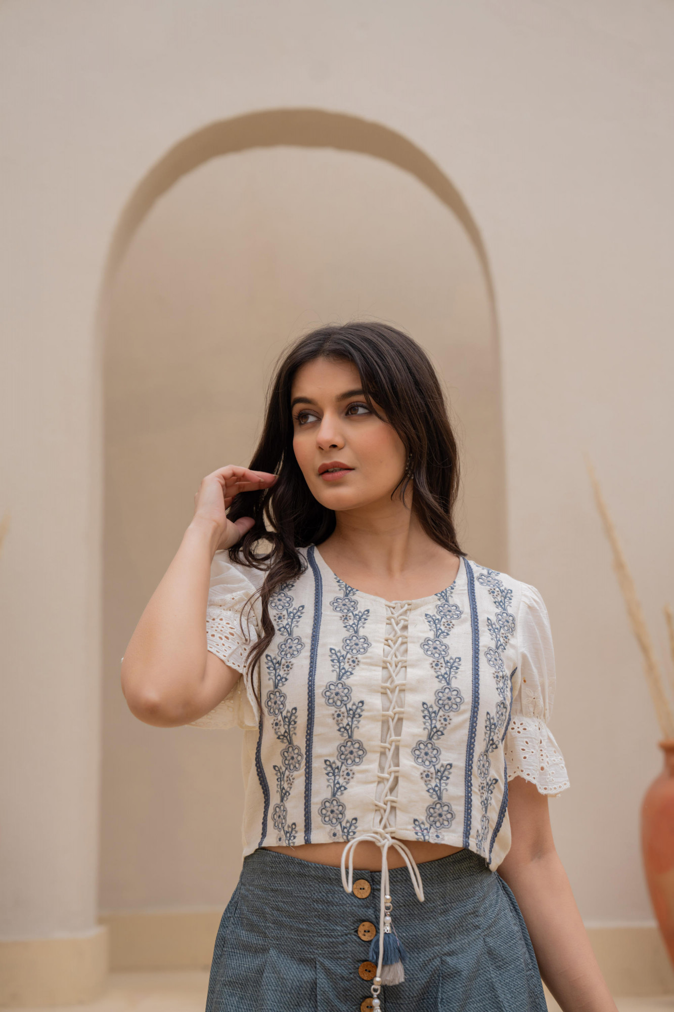 Grey Solid Viscose Top & Pant Set With Thread Work & Doris