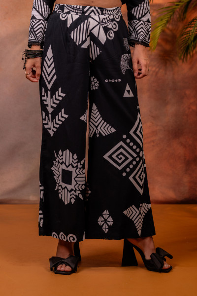 Noir Tribal Graphic Kurta Set